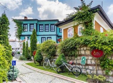 galler-seyahat-rehberi-gezilecek-yerler-en-iyi-konaklama-secenekleri-ve-yerel-mutfaklari
