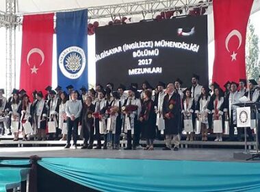 yurtdisi-universitelerinde-mezuniyet-sonrasi-kariyer-firsatlari
